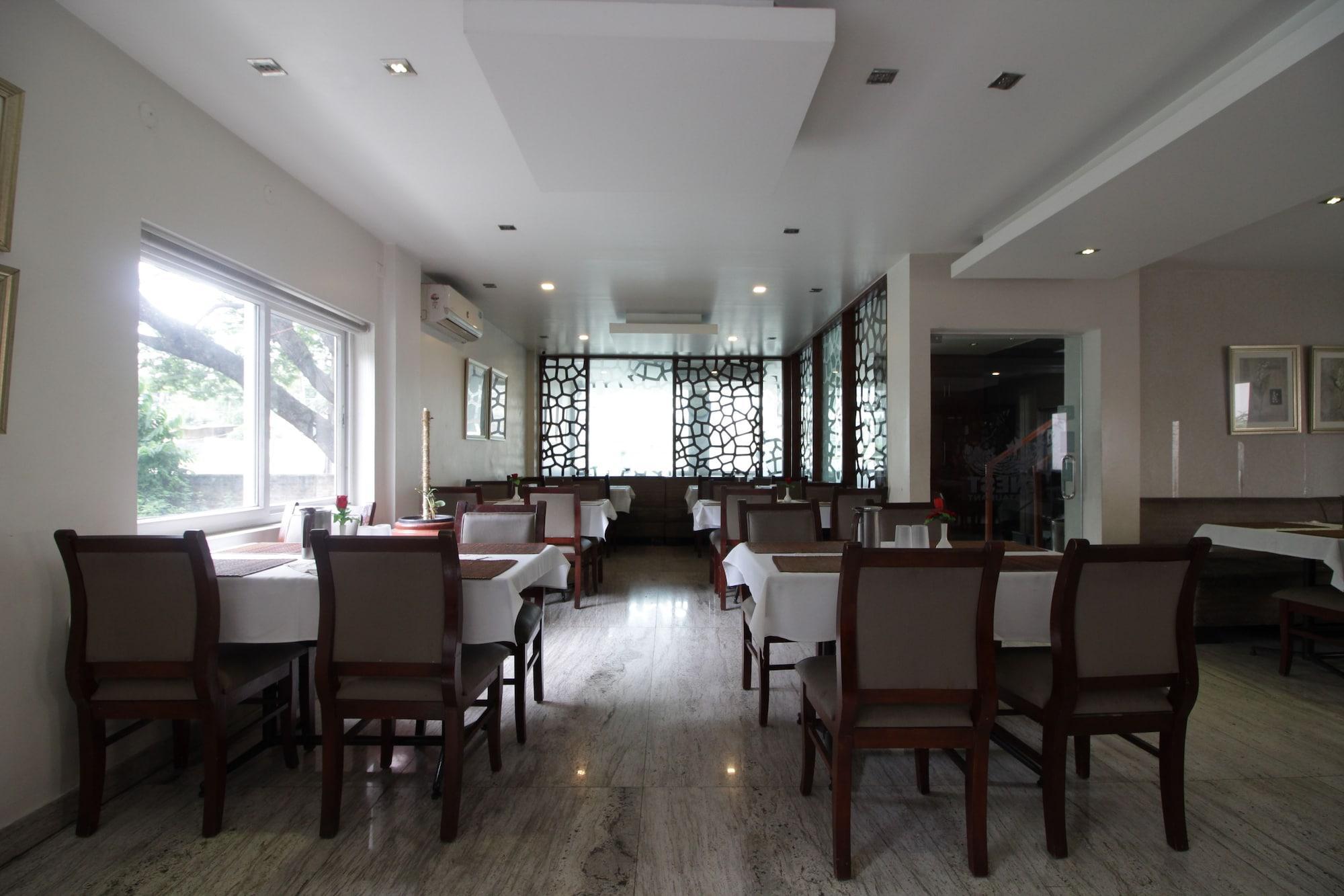 Hotel White Parrot Mysore Eksteriør bilde
