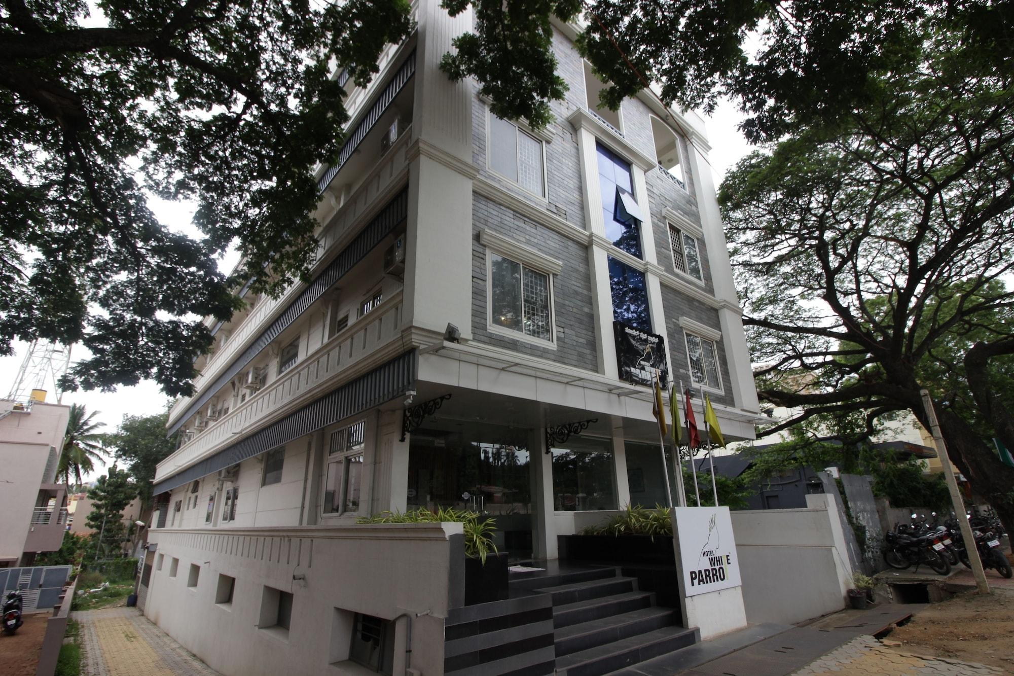 Hotel White Parrot Mysore Eksteriør bilde